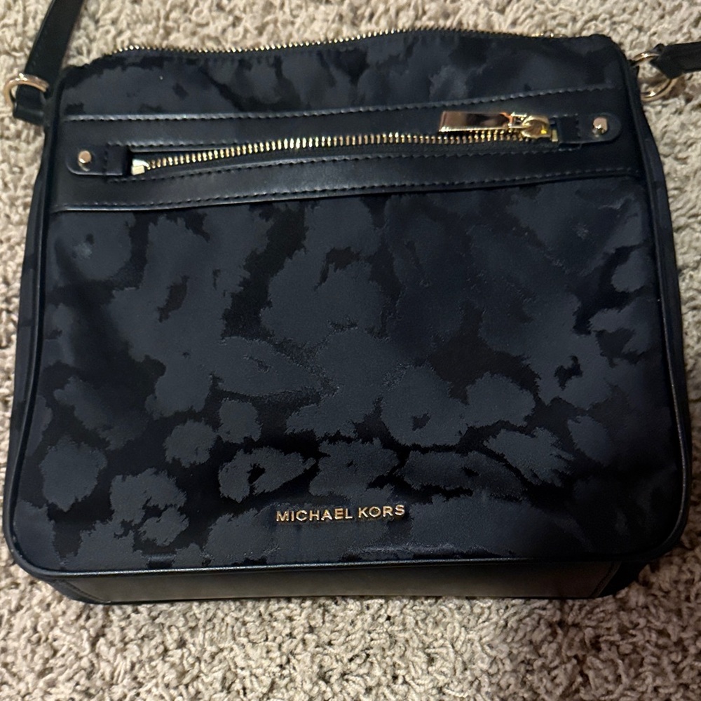 Michael Kors Black Patterned Shoulder Bag